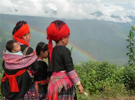 การอนุรักษ์หนังสือโบราณของชนเผ่าเย้าที่สิ่นโห่( Sin Ho )